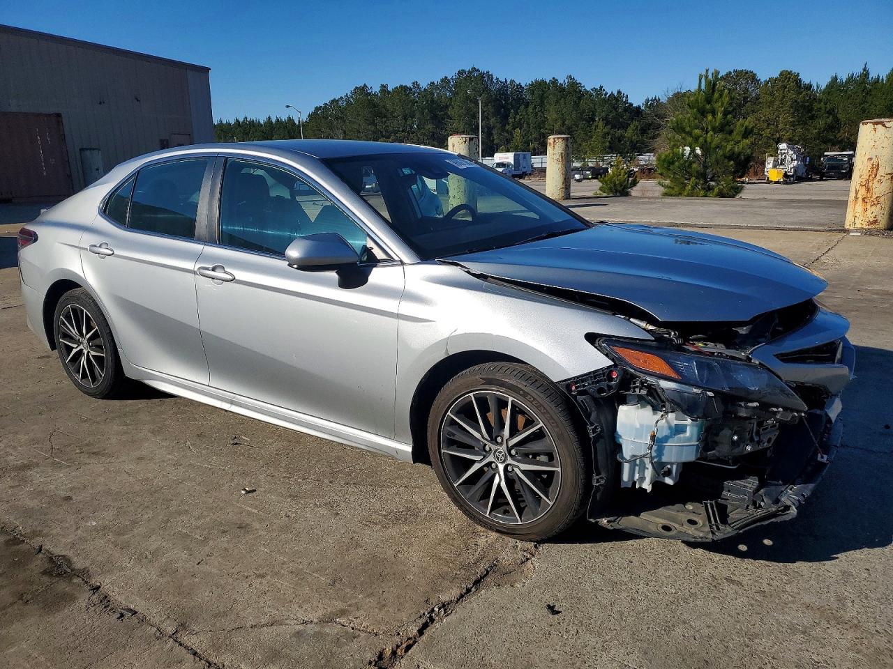 2021 TOYOTA CAMRY SE photo 4
