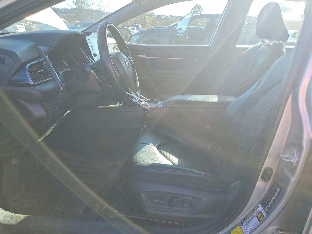 2021 TOYOTA CAMRY SE photo 7