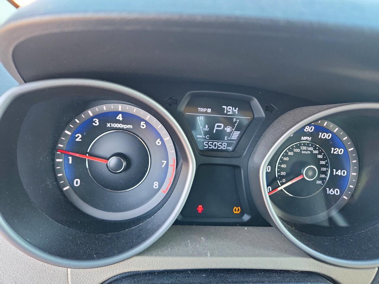 2014 HYUNDAI ELANTRA SE photo 9