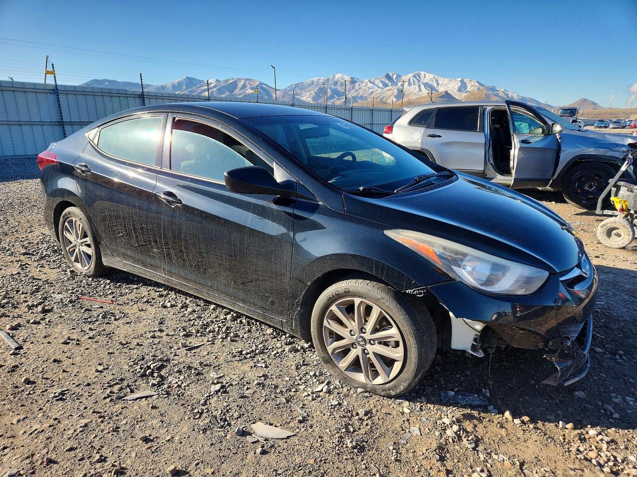 2014 HYUNDAI ELANTRA SE photo 4