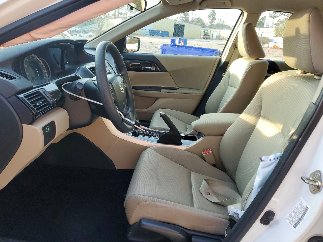 2016 HONDA ACCORD LX photo 7