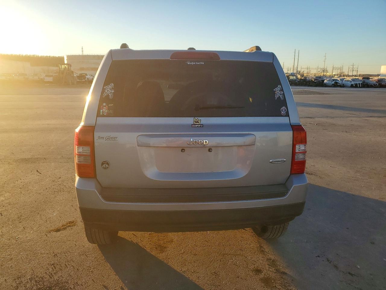 2017 JEEP PATRIOT LATITUDE photo 6