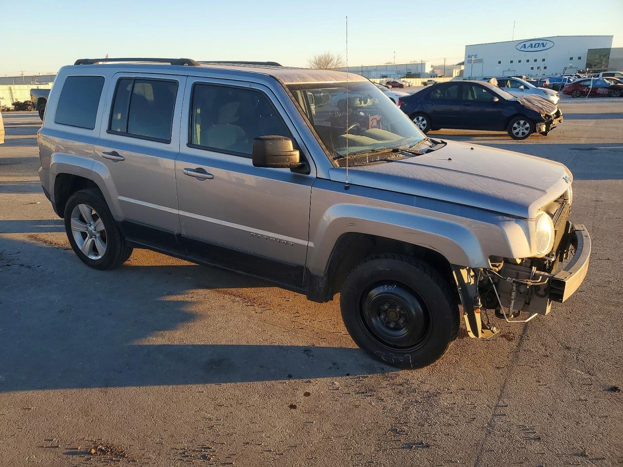 2017 JEEP PATRIOT LATITUDE photo 4