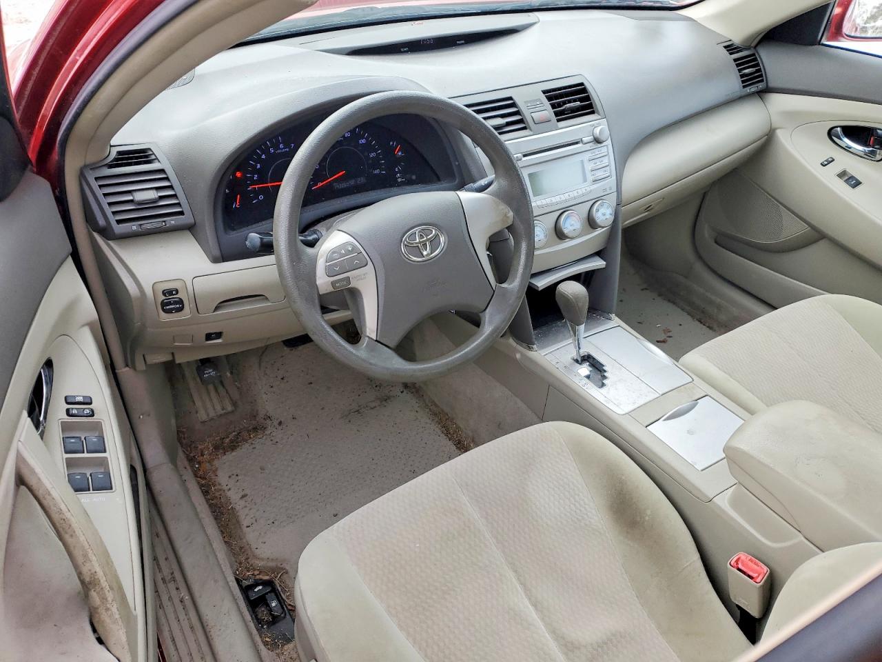 2010 TOYOTA CAMRY BASE photo 8