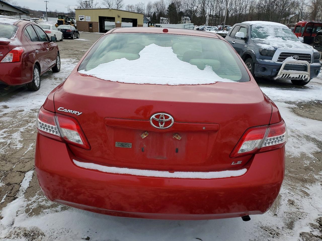 2010 TOYOTA CAMRY BASE photo 6