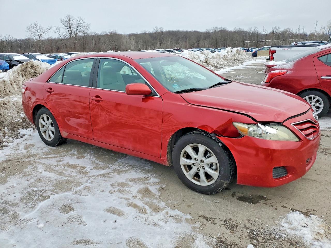 2010 TOYOTA CAMRY BASE photo 4