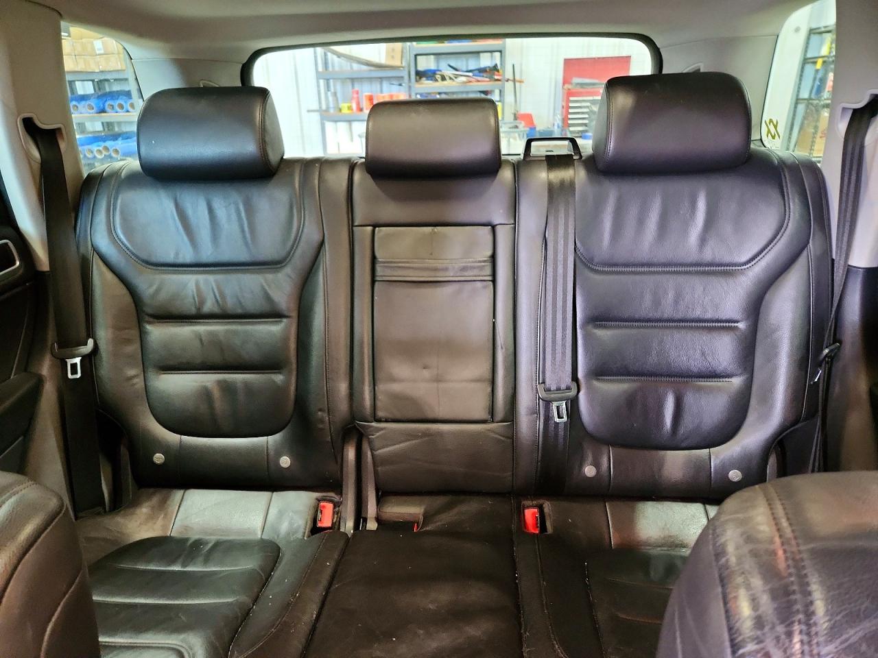 2013 VOLKSWAGEN TOUAREG V6 photo 10