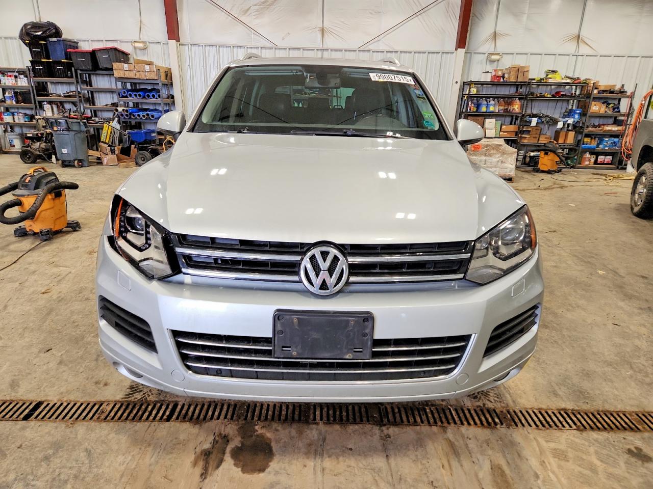 2013 VOLKSWAGEN TOUAREG V6 photo 5