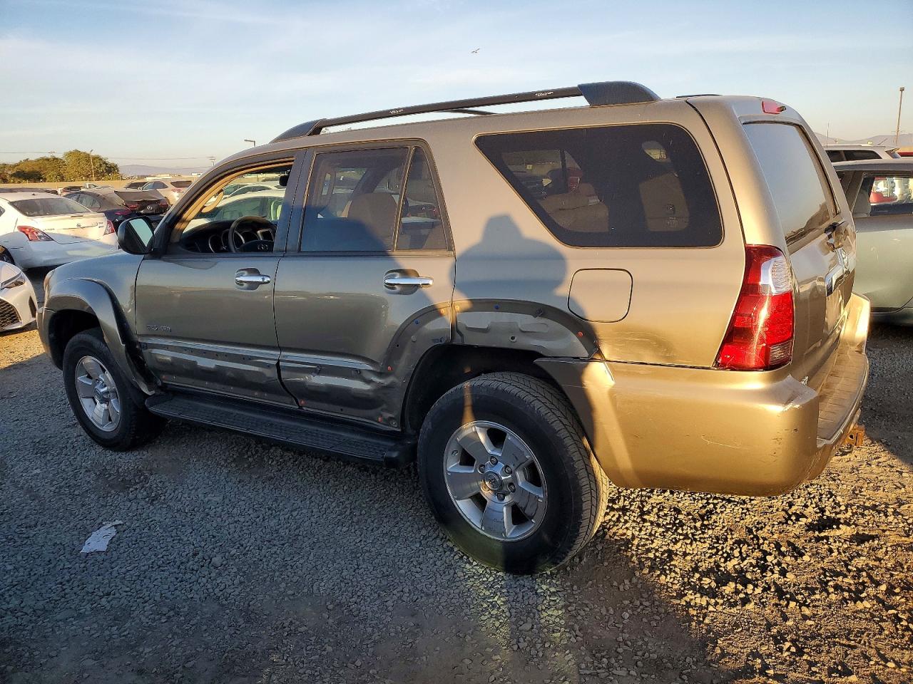 2008 TOYOTA 4RUNNER SR5 photo 2