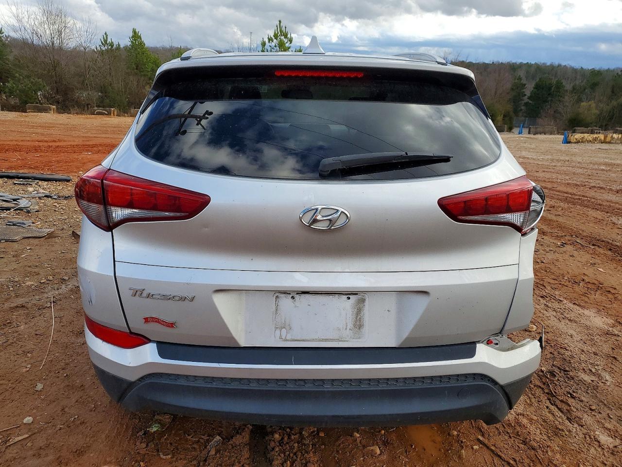 2018 HYUNDAI TUCSON SEL photo 6