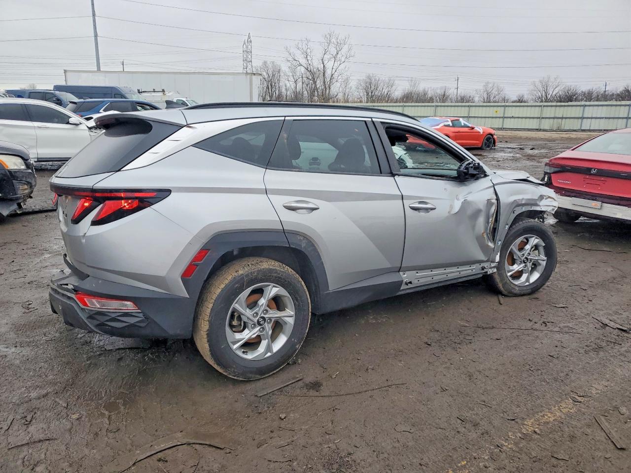 2024 HYUNDAI TUCSON SEL photo 3
