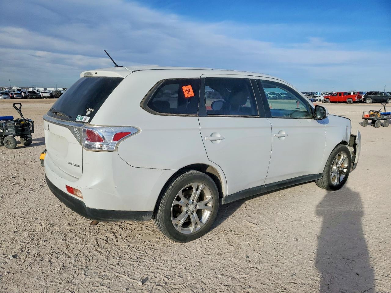 2014 MITSUBISHI OUTLANDER SE photo 3