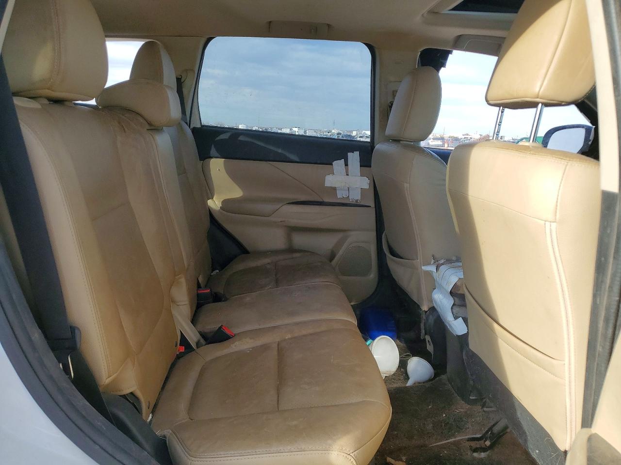2014 MITSUBISHI OUTLANDER SE photo 11