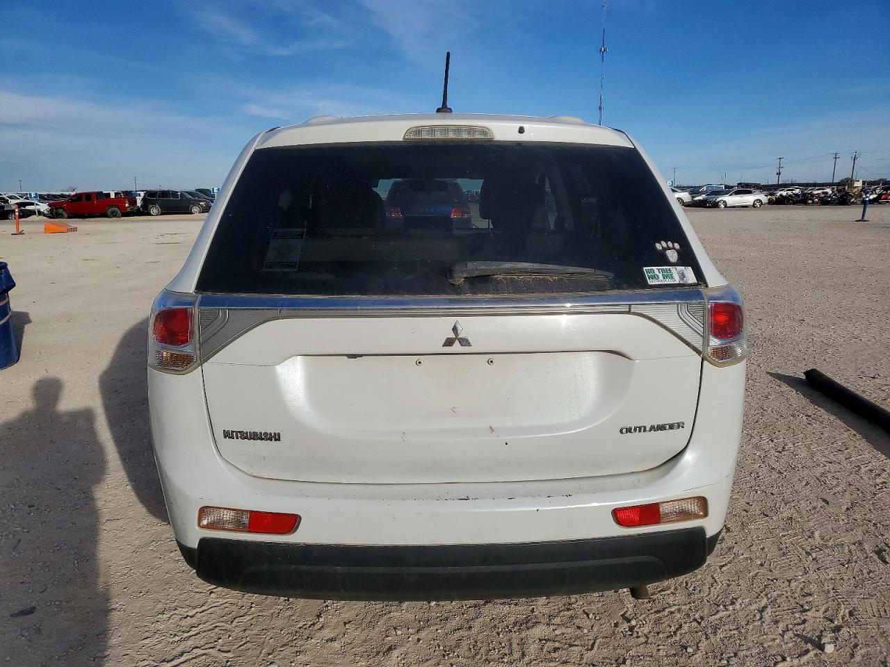 2014 MITSUBISHI OUTLANDER SE photo 6
