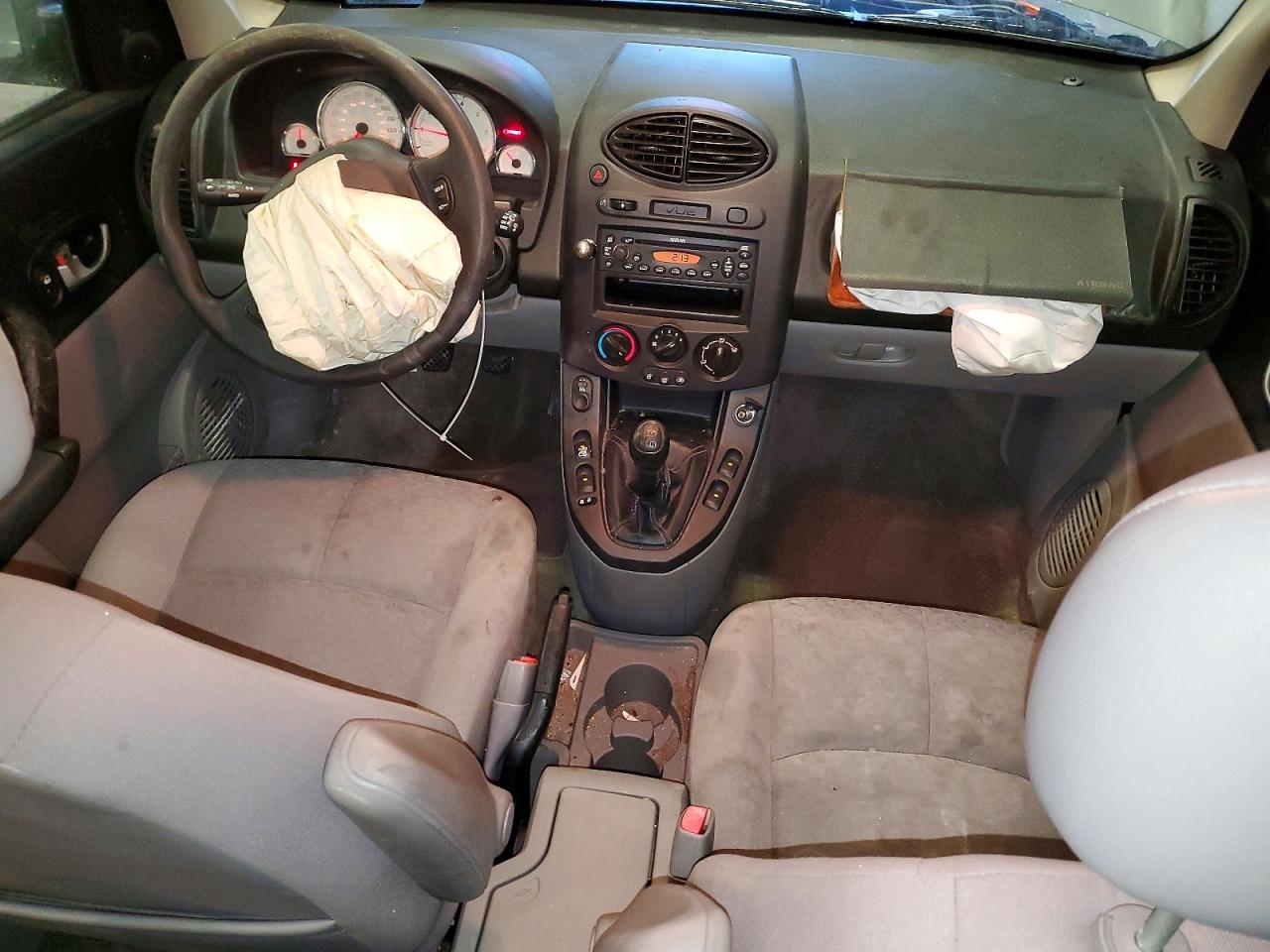 2005 SATURN VUE photo 8