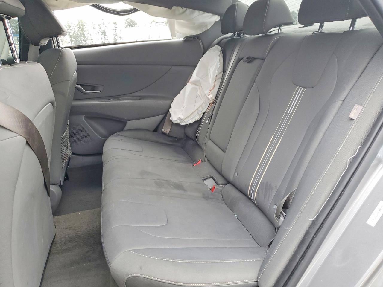 2025 HYUNDAI ELANTRA SEL CONVENIENCE photo 10