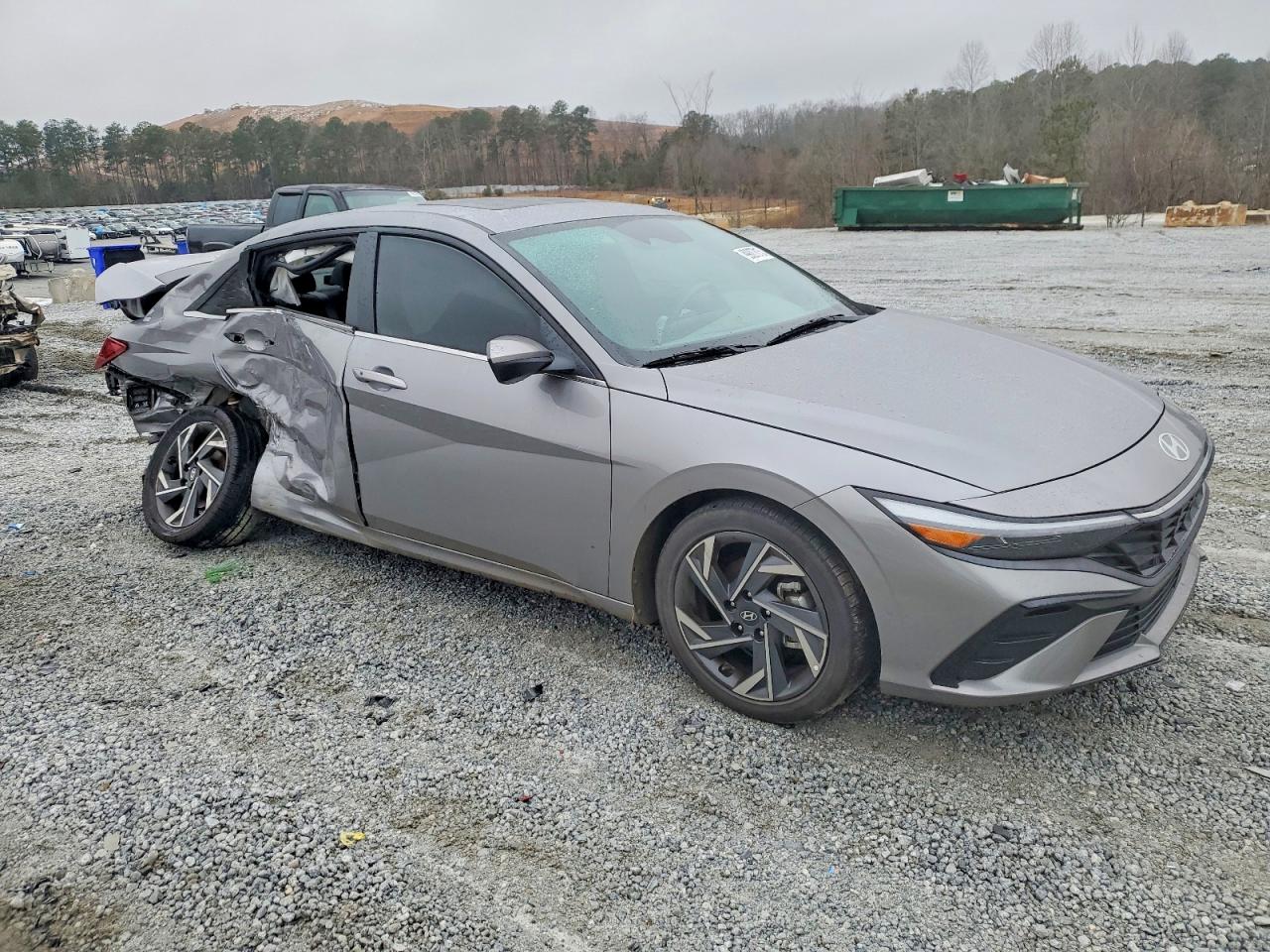 2025 HYUNDAI ELANTRA SEL CONVENIENCE photo 4