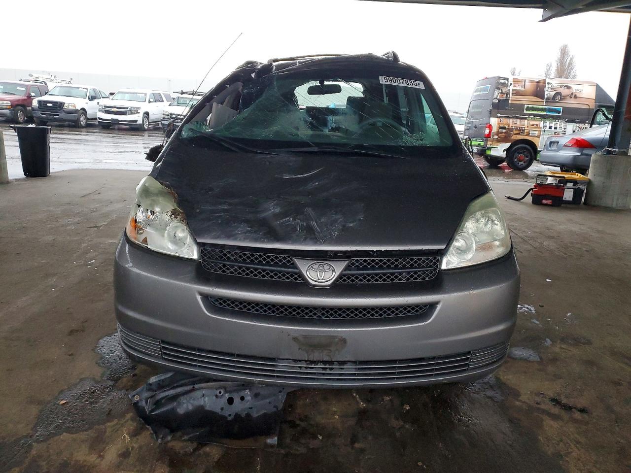 2004 TOYOTA SIENNA CE photo 5