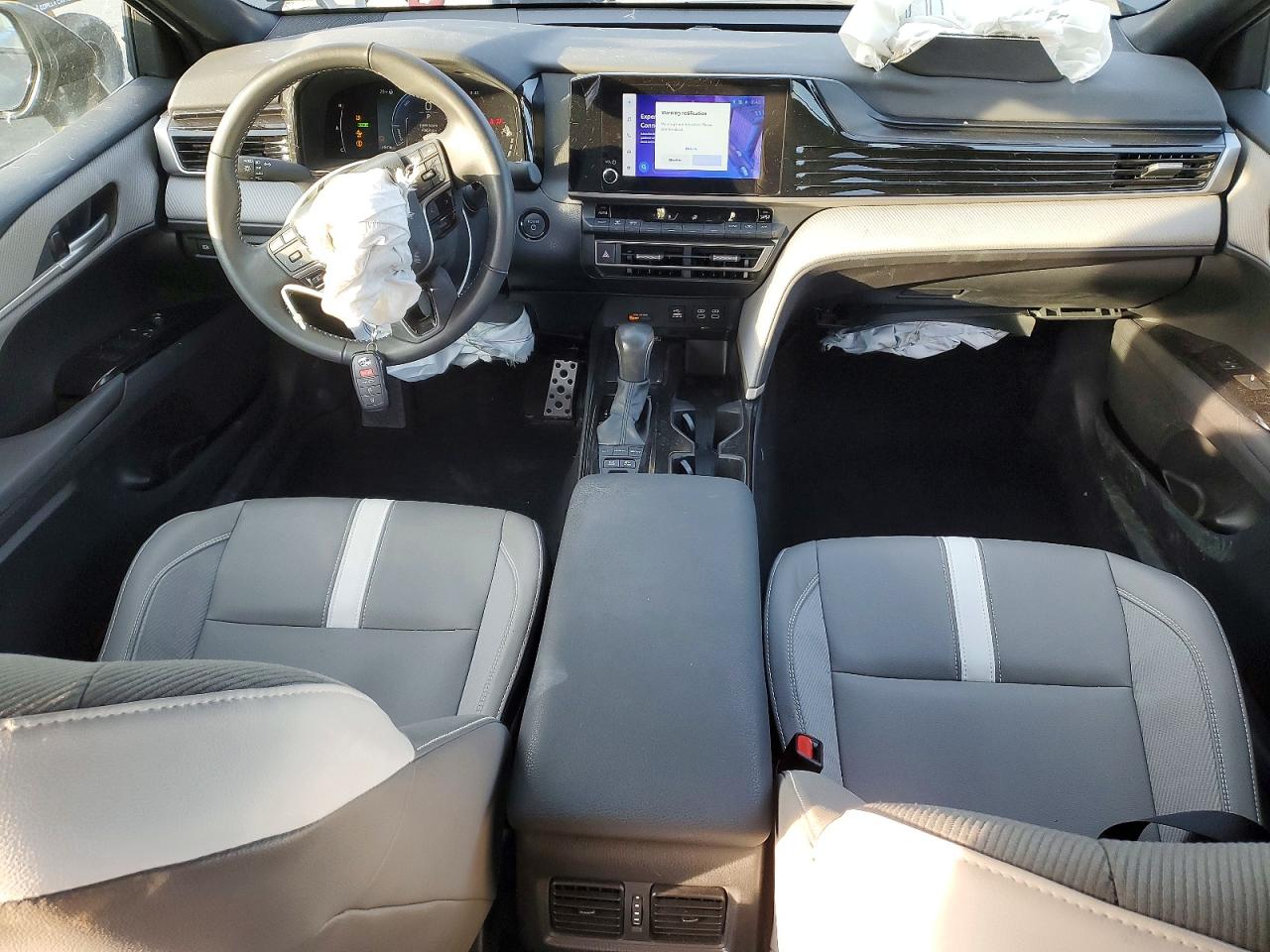 2025 TOYOTA CAMRY XSE photo 8
