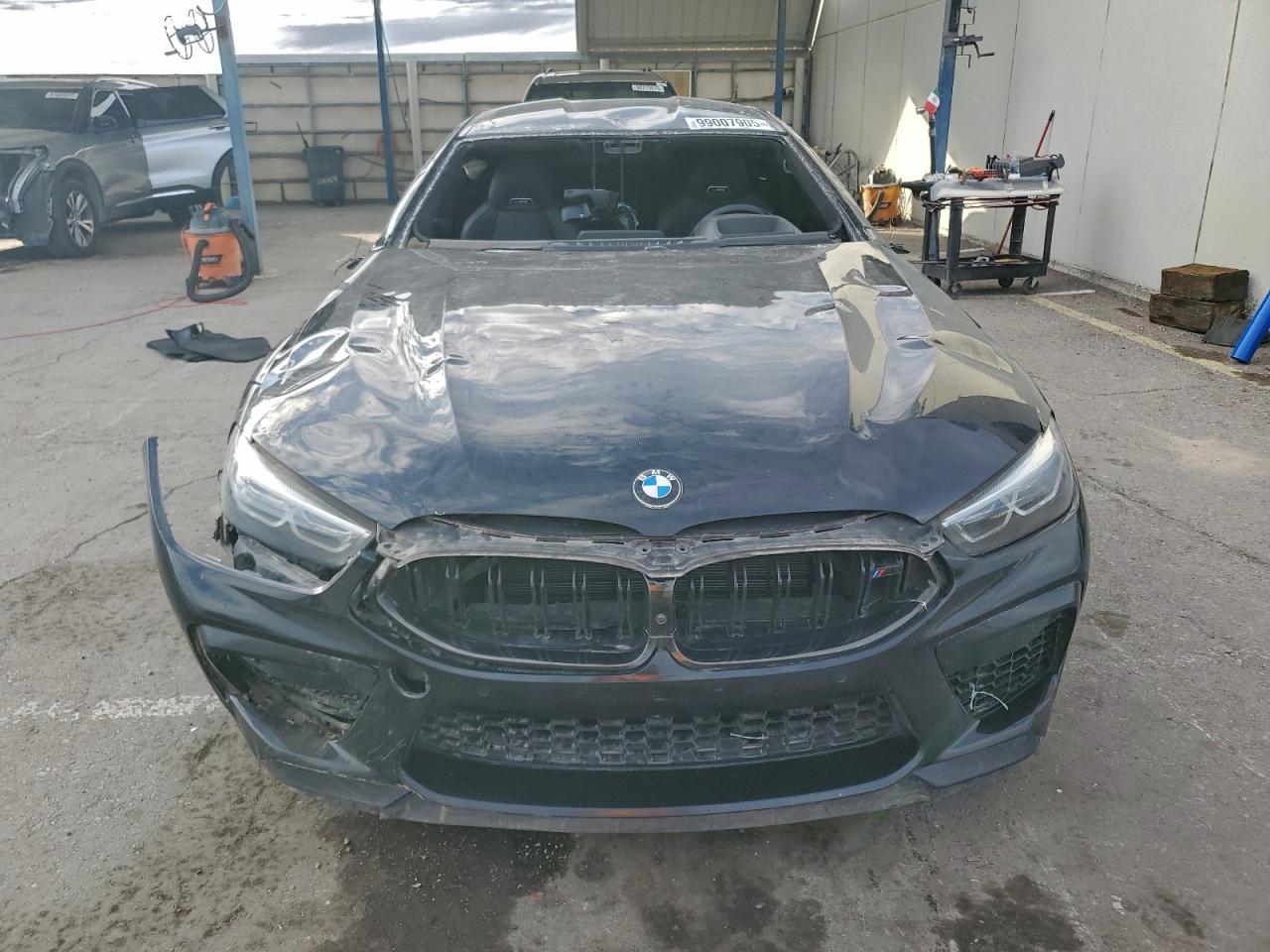 2022 BMW M8 photo 9
