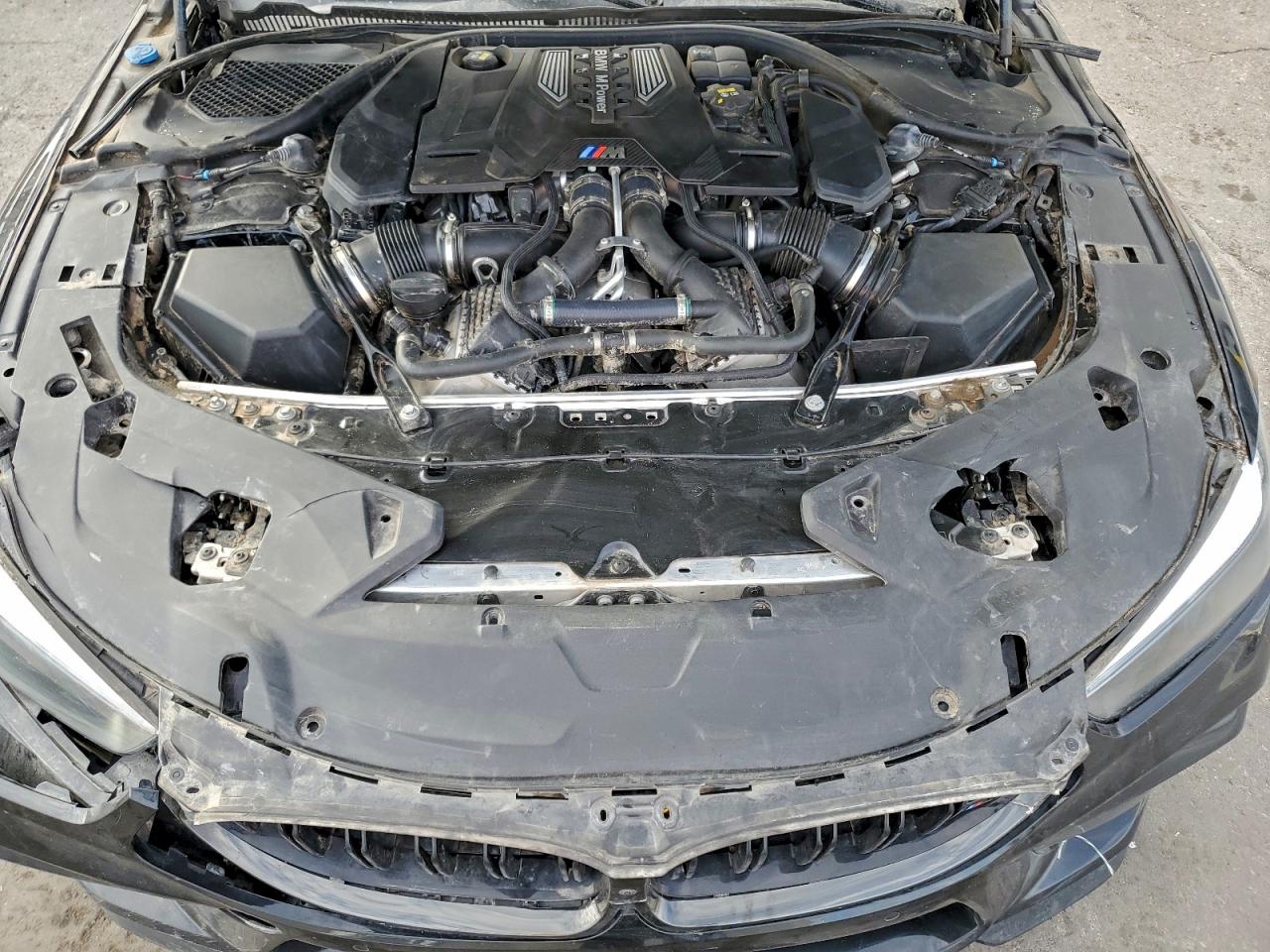 2022 BMW M8 photo 21