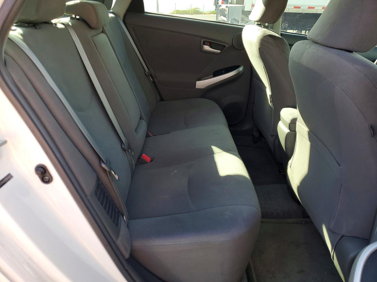 2010 TOYOTA PRIUS photo 11