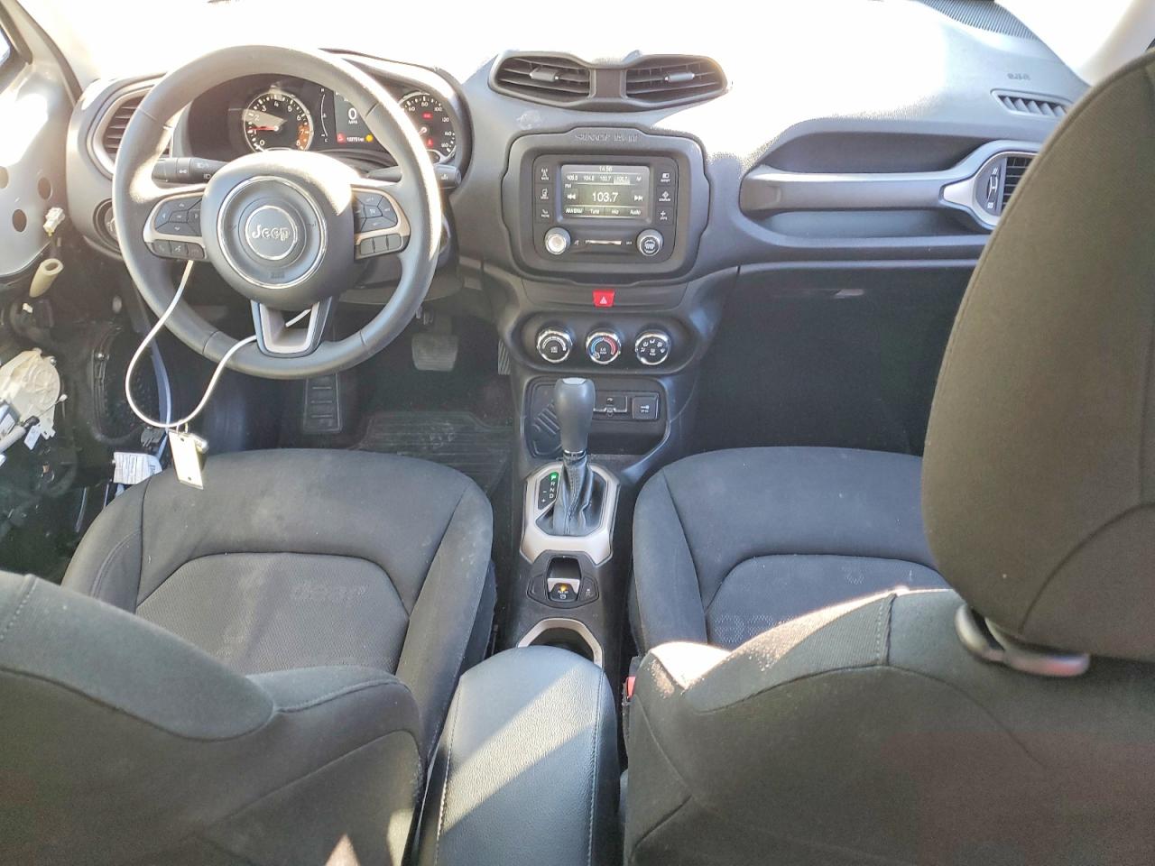2017 JEEP RENEGADE SPORT photo 8