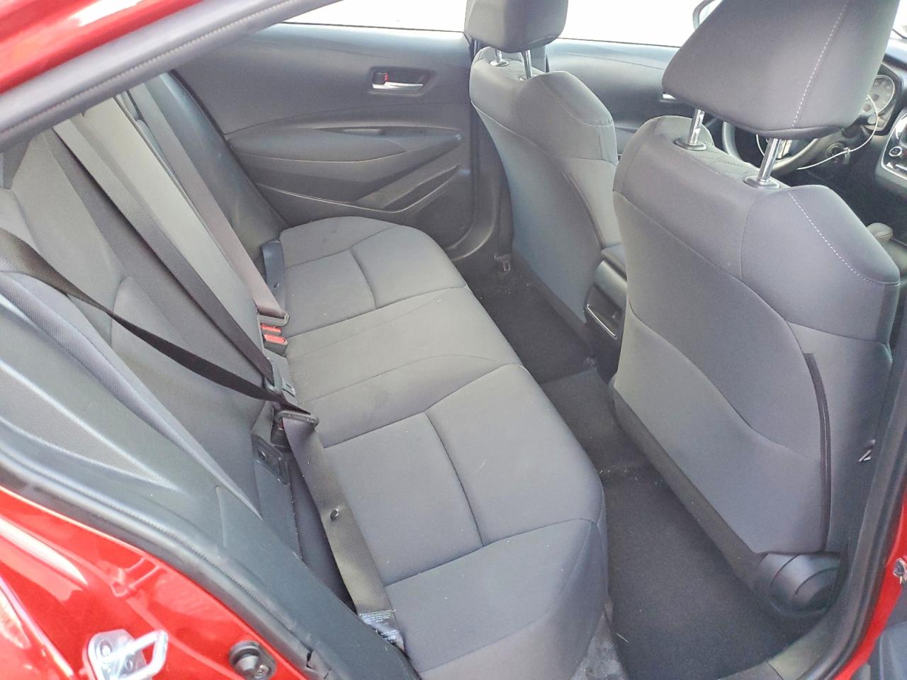 2021 TOYOTA COROLLA LE photo 10