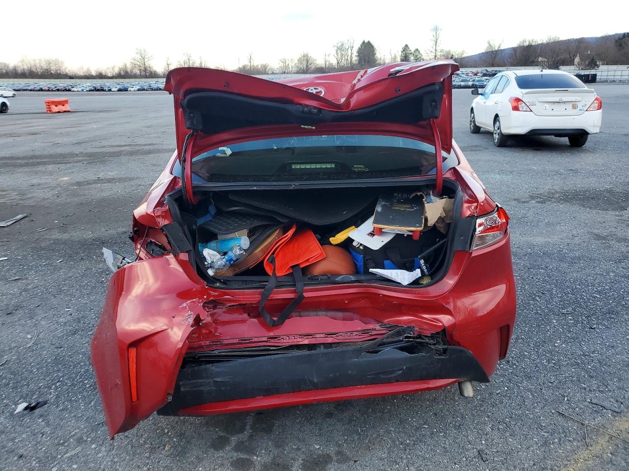 2021 TOYOTA COROLLA LE photo 6