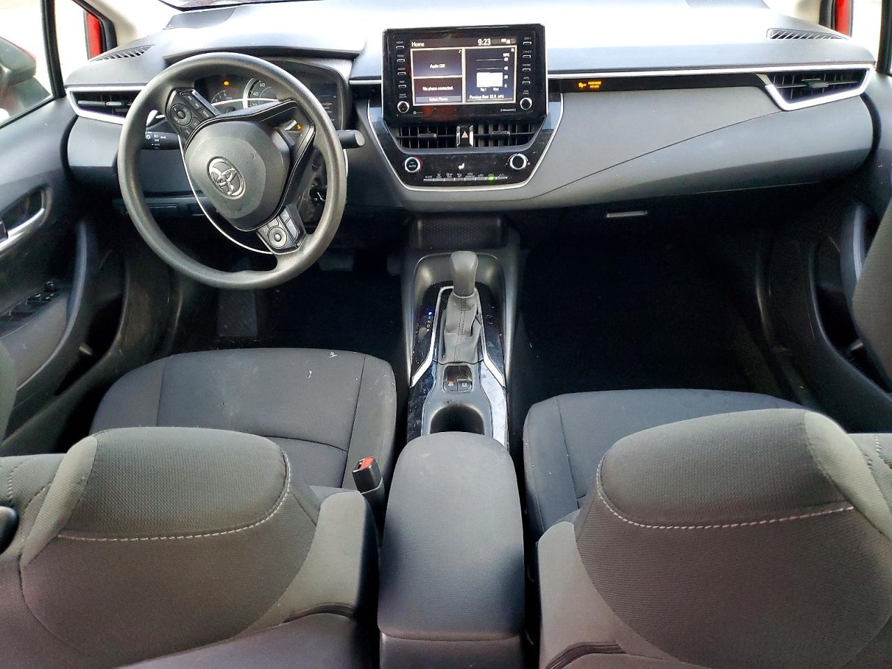 2021 TOYOTA COROLLA LE photo 8