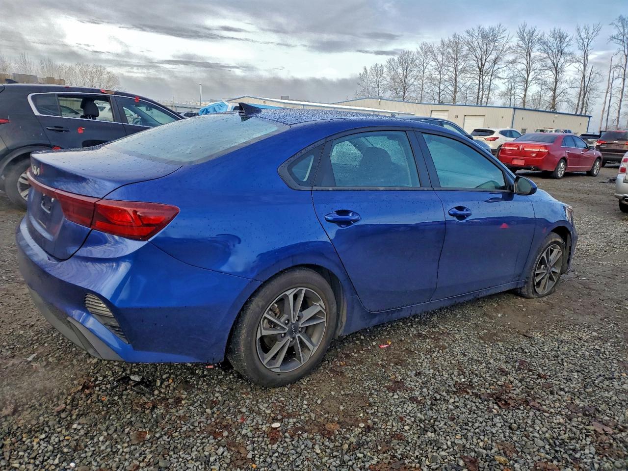 2023 KIA FORTE LX photo 3