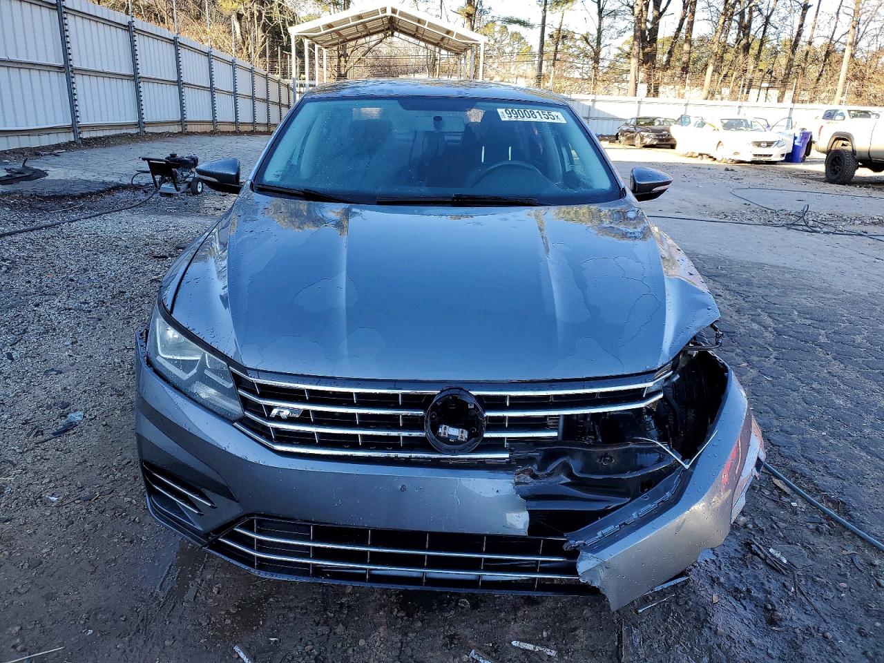 2017 VOLKSWAGEN PASSAT R-LINE photo 5