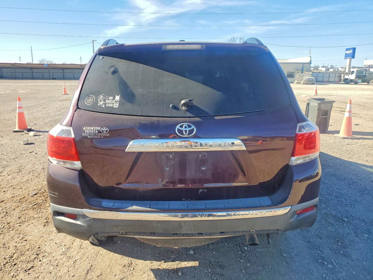 2011 TOYOTA HIGHLANDER BASE photo 6