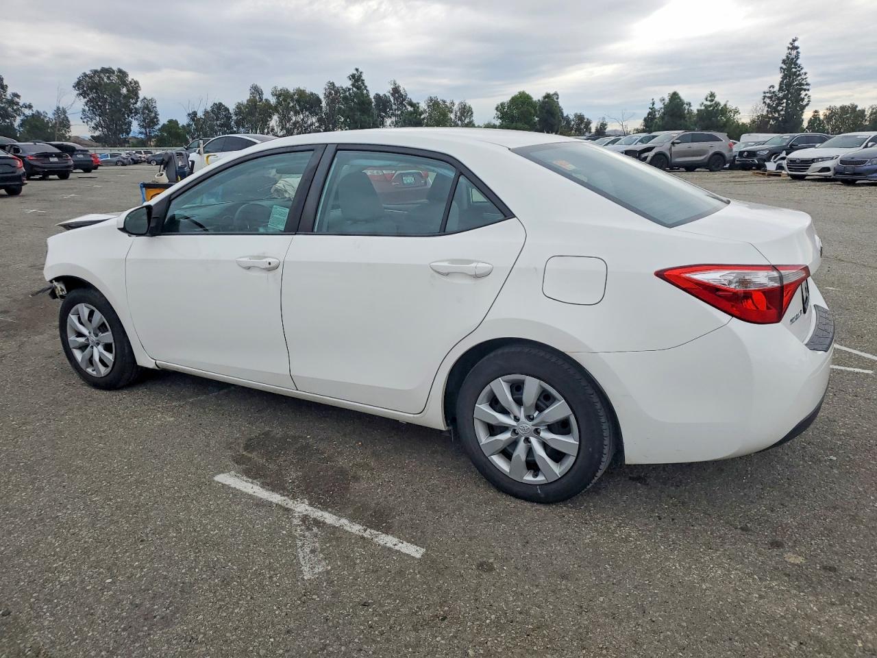 2016 TOYOTA COROLLA L photo 2