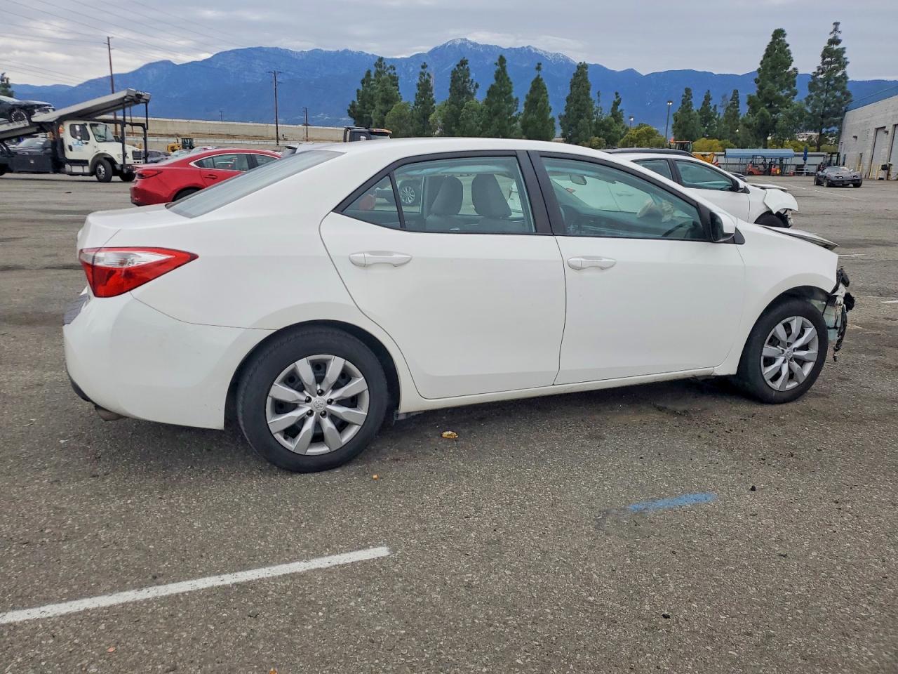 2016 TOYOTA COROLLA L photo 3