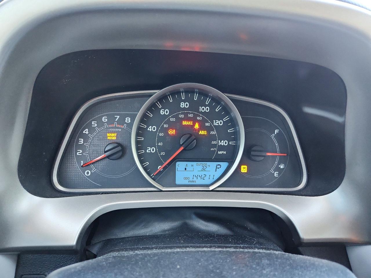 2015 TOYOTA RAV4 XLE photo 9