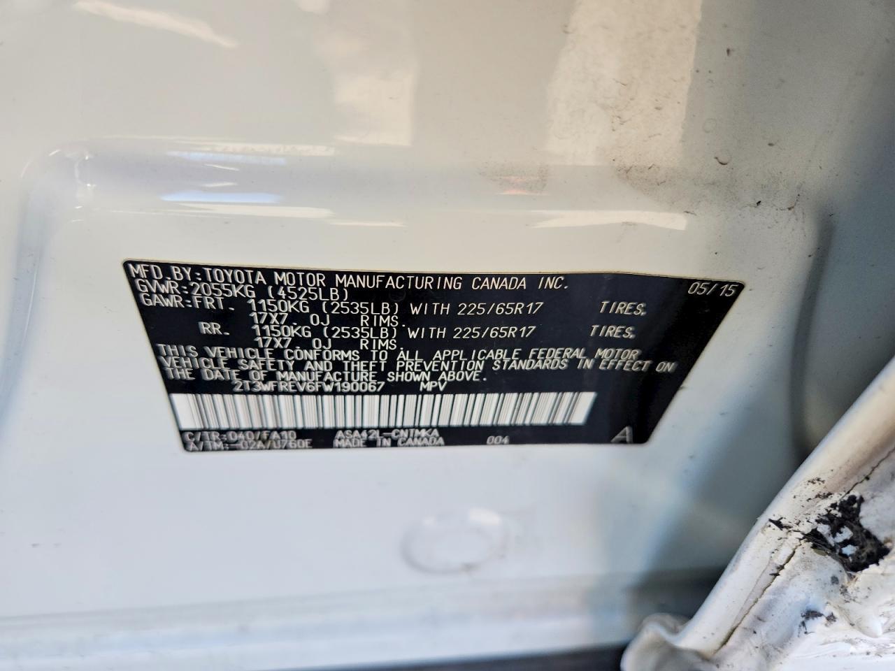 2015 TOYOTA RAV4 XLE photo 13