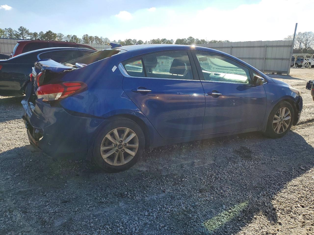 2017 KIA FORTE LX photo 3