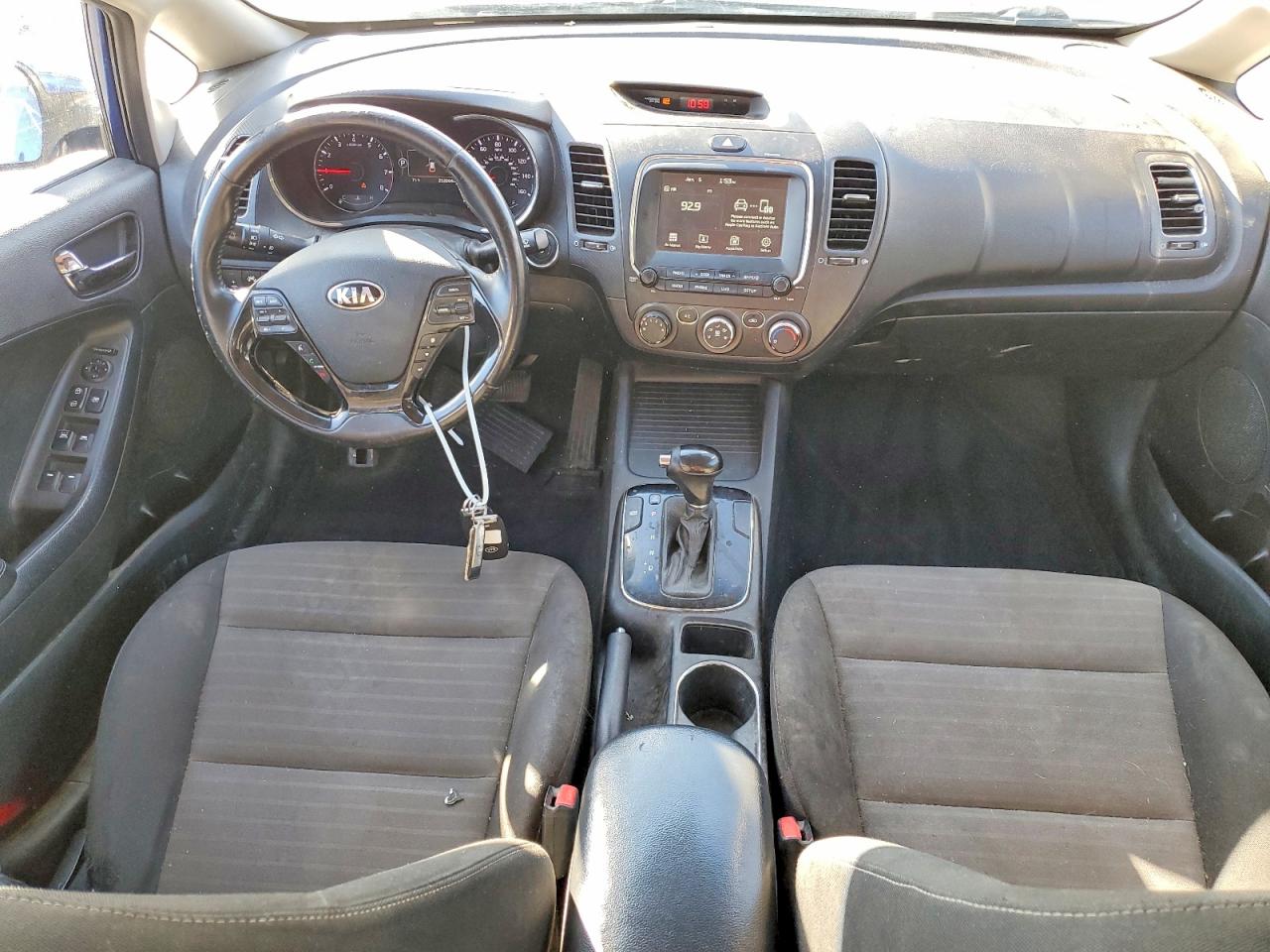 2017 KIA FORTE LX photo 8