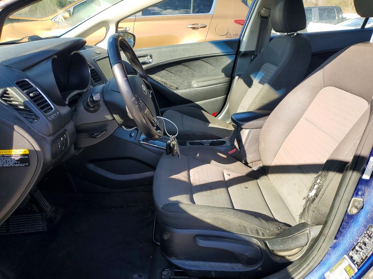 2017 KIA FORTE LX photo 7