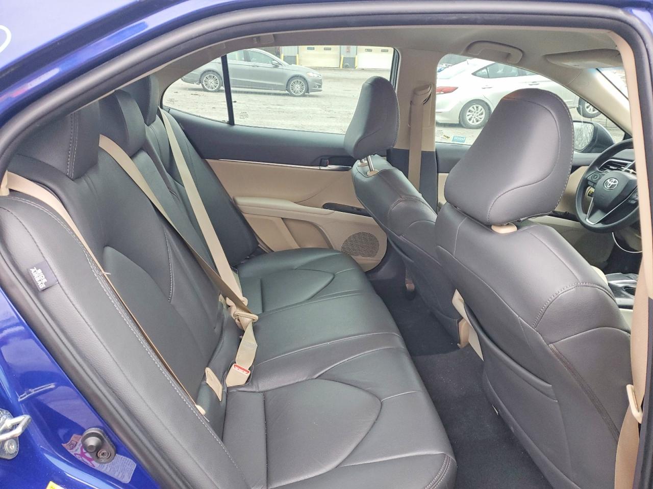 2018 TOYOTA CAMRY L photo 10