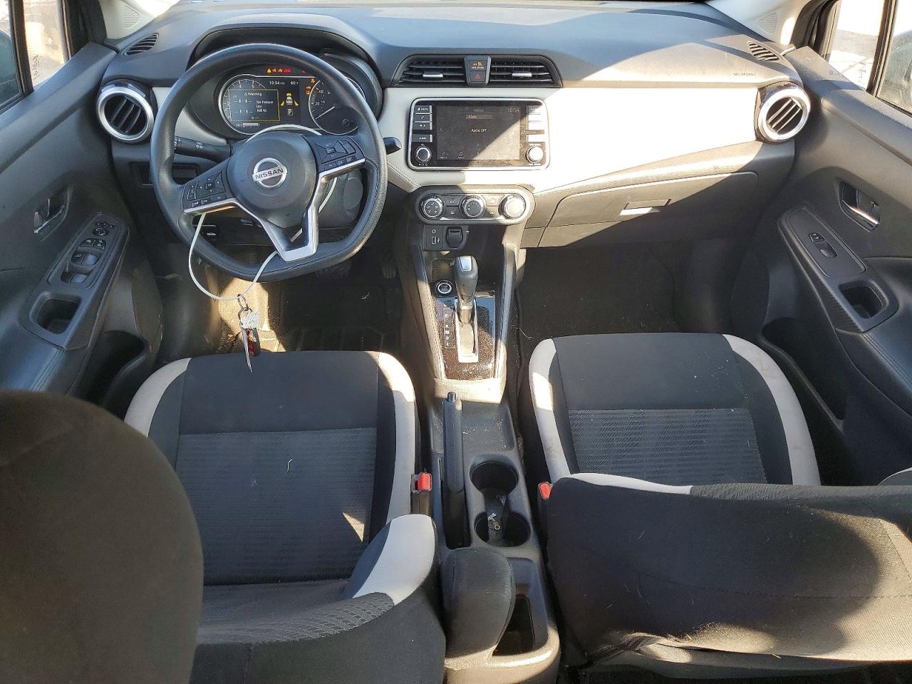 2020 NISSAN VERSA SV photo 8