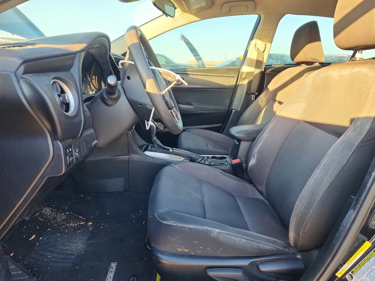 2018 TOYOTA COROLLA L photo 7