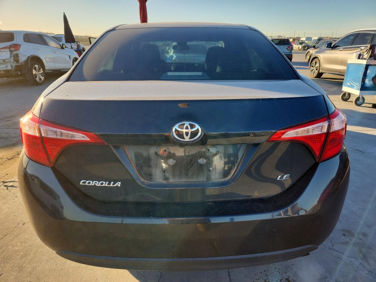 2018 TOYOTA COROLLA L photo 6