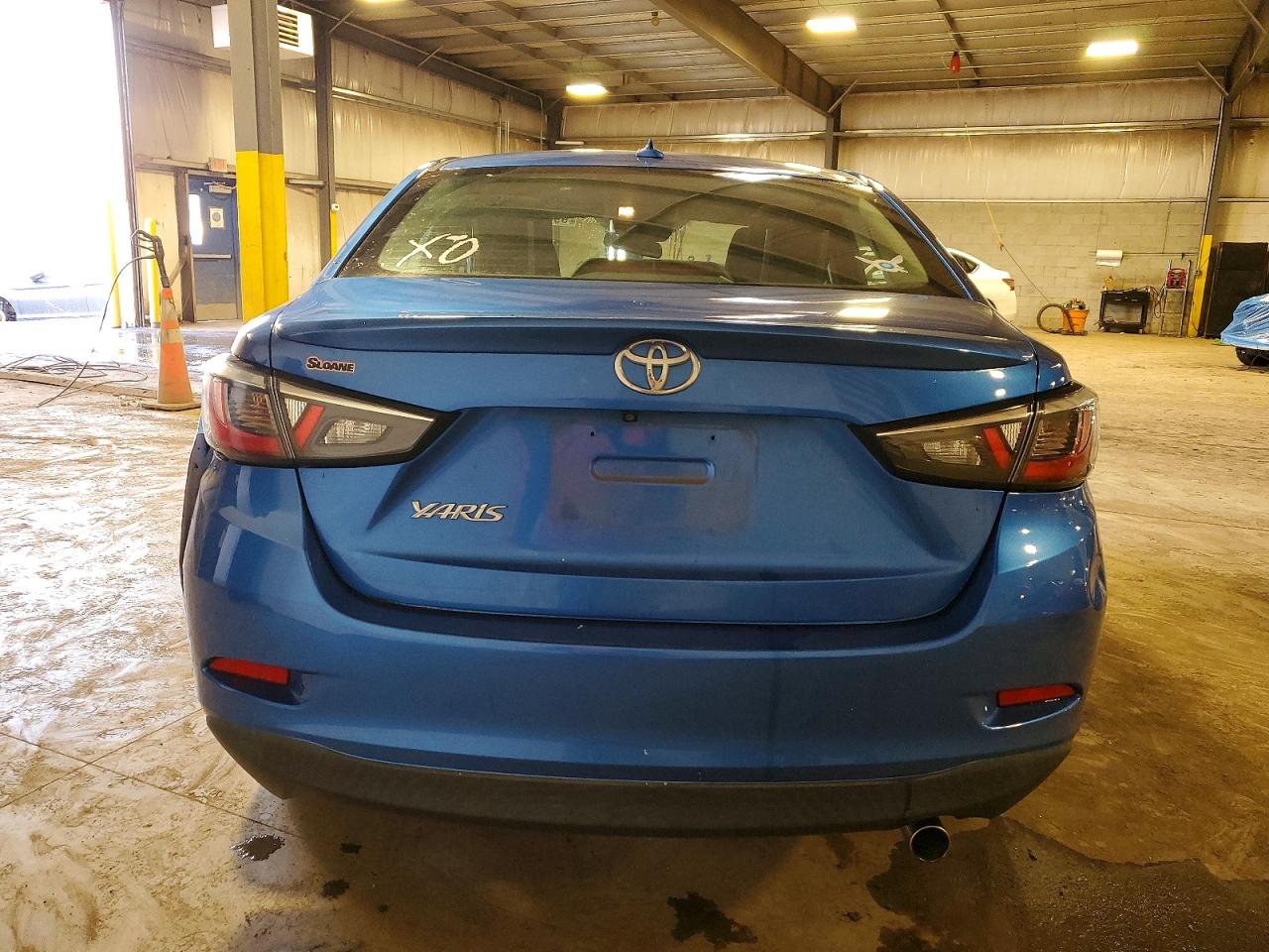 2019 TOYOTA YARIS L photo 6
