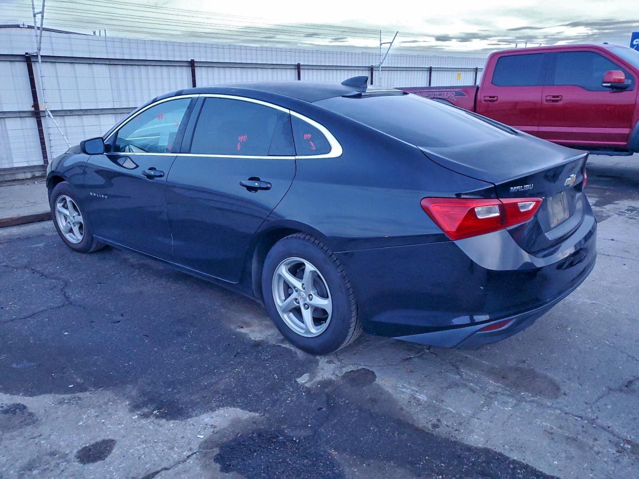2016 CHEVROLET MALIBU LS photo 2