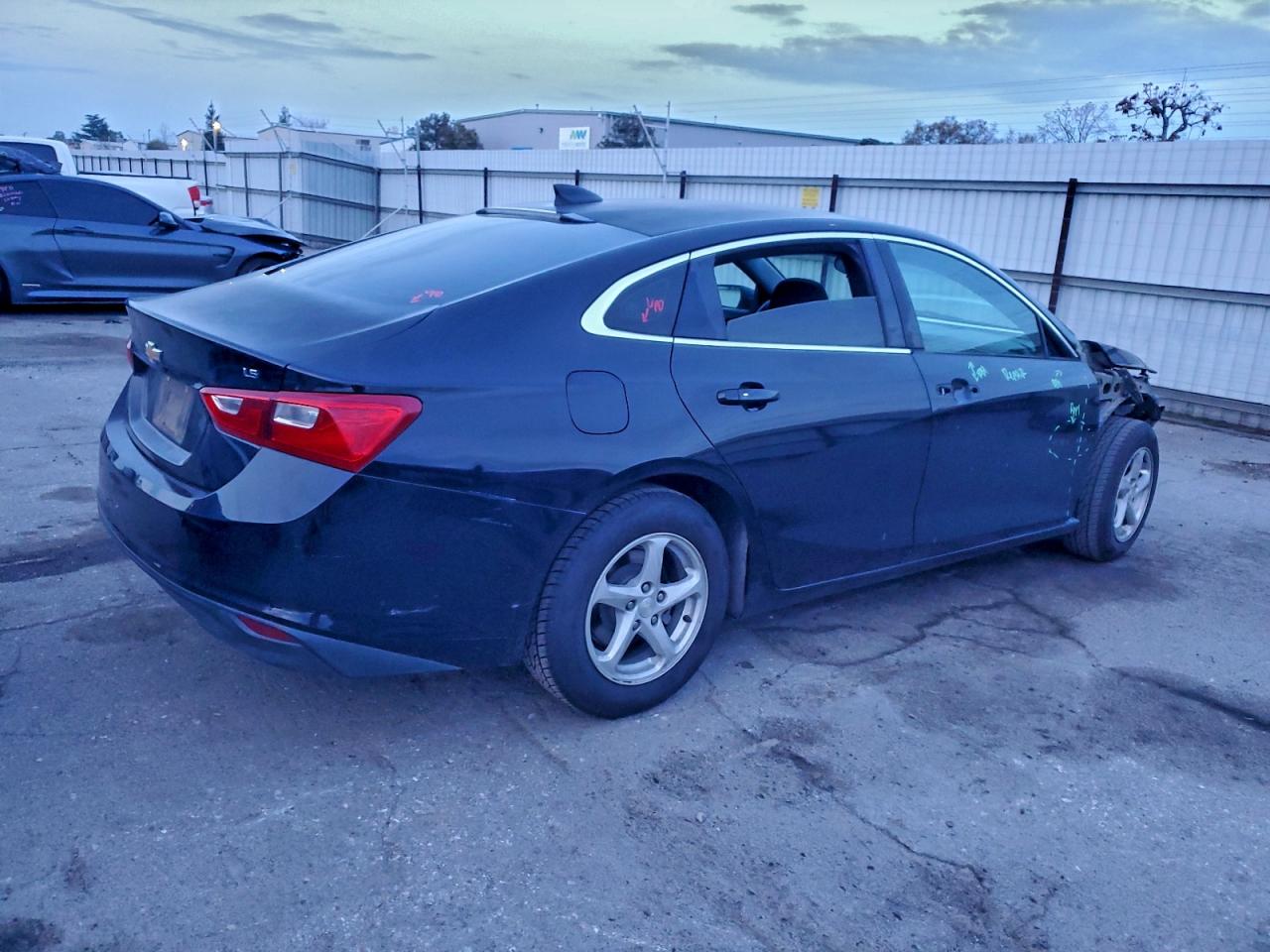 2016 CHEVROLET MALIBU LS photo 3