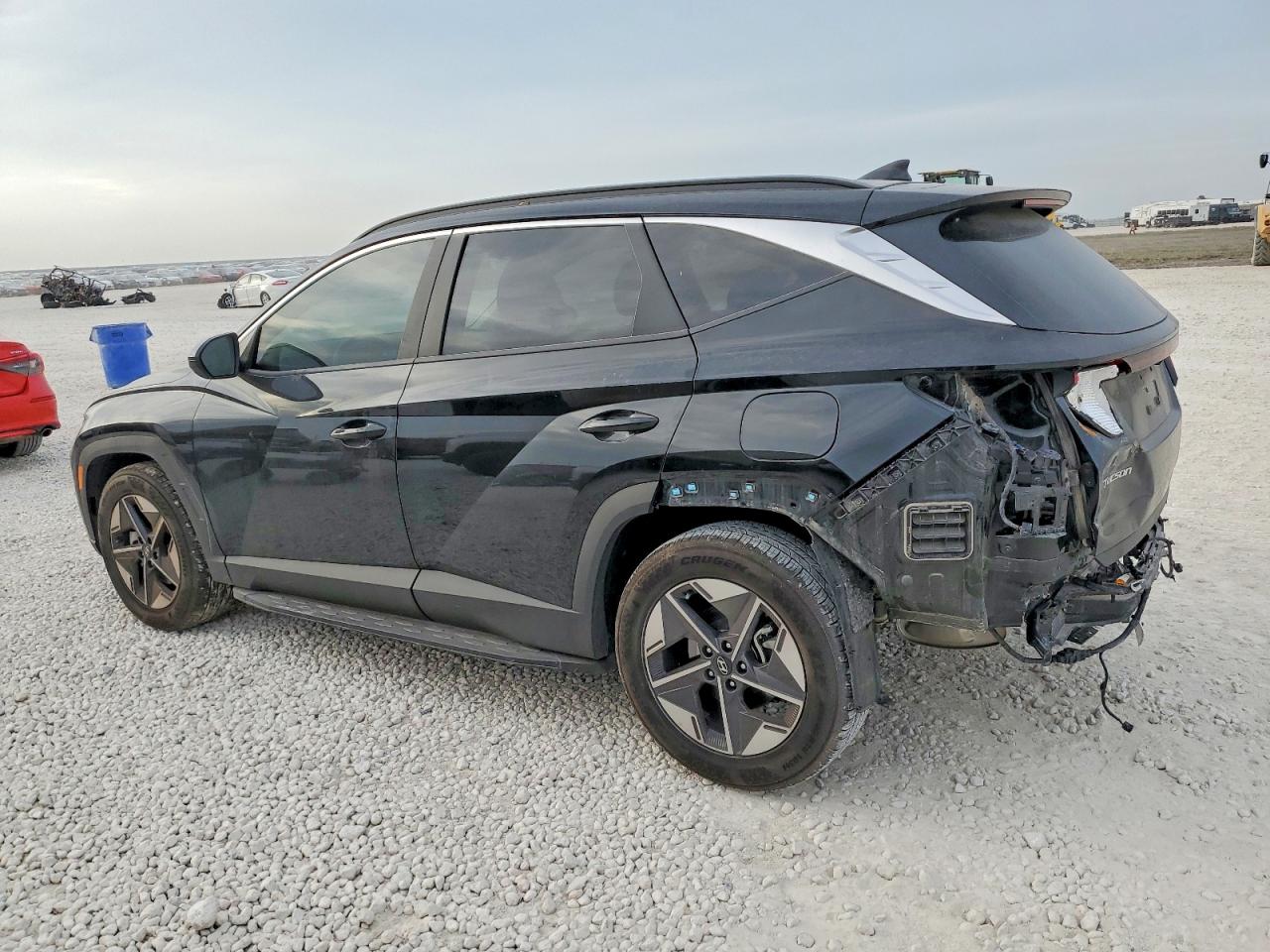 2025 HYUNDAI TUCSON SEL photo 2