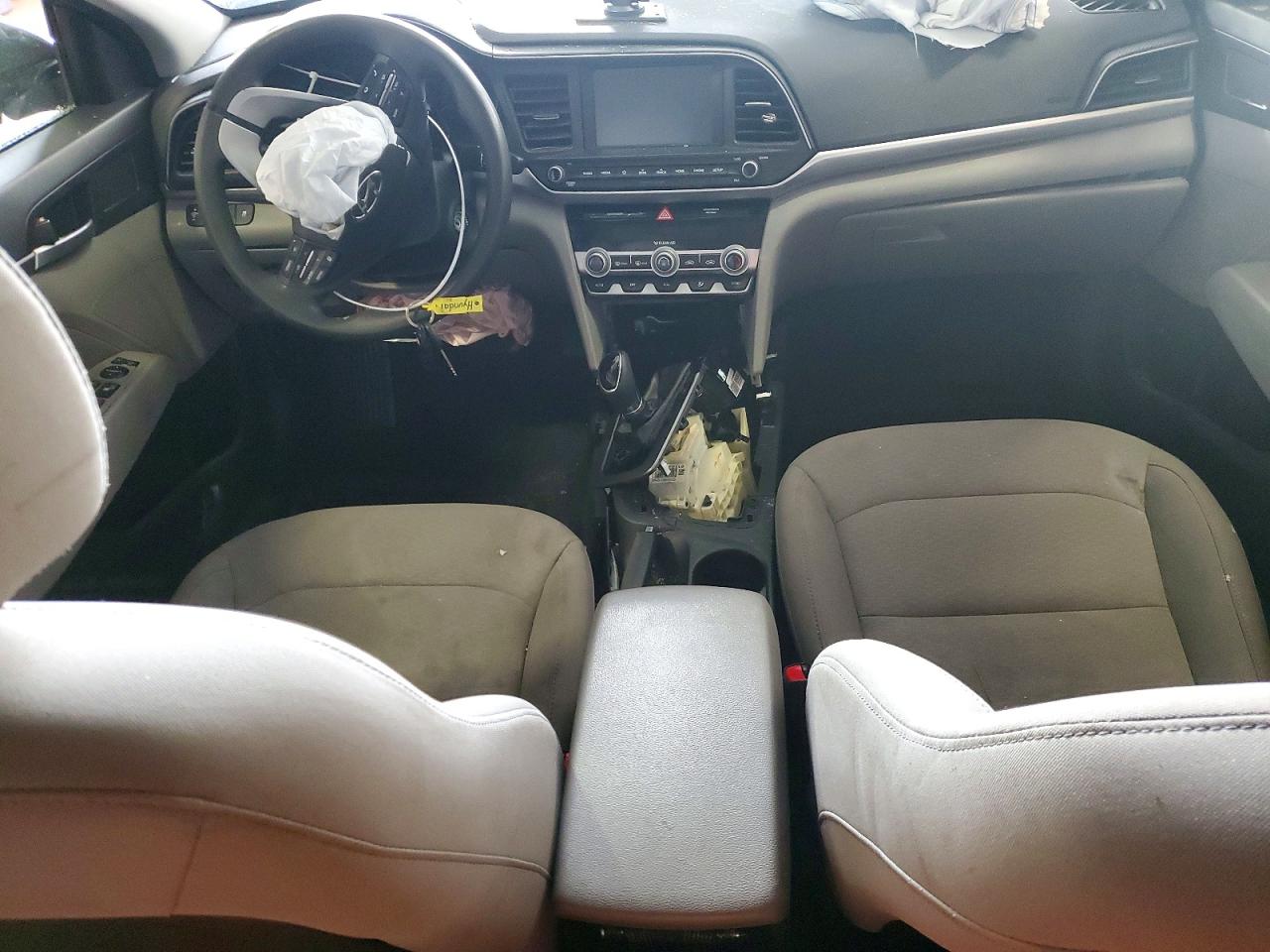 2020 HYUNDAI ELANTRA SEL photo 22