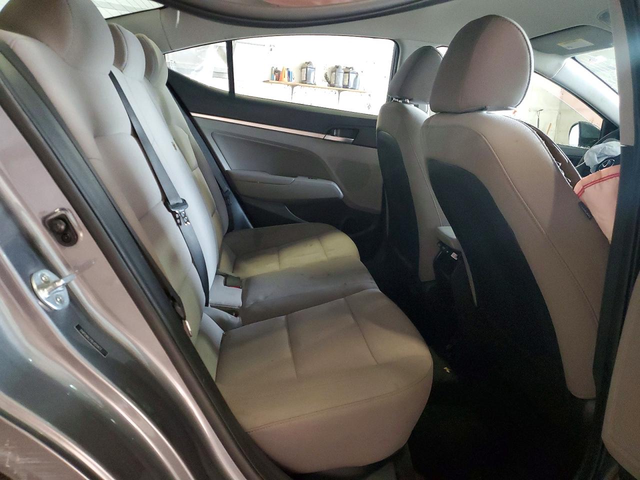 2020 HYUNDAI ELANTRA SEL photo 28
